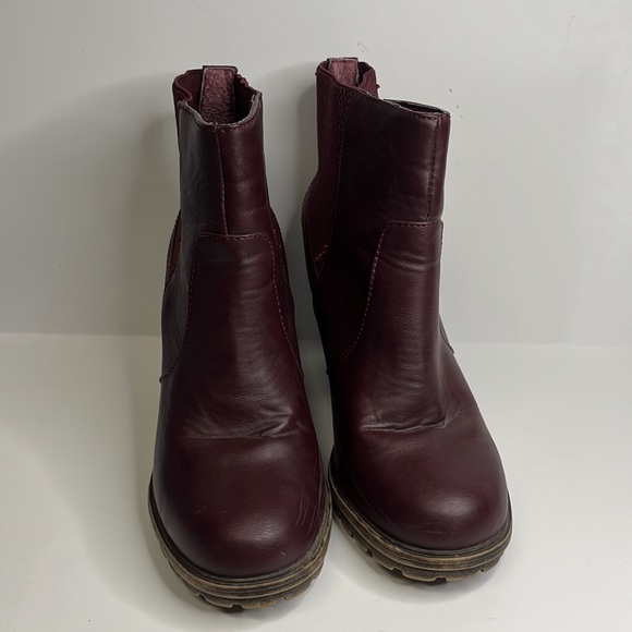 Bamboo stacked heel faux leather ankle boots booties. Size 7.5 - Picture 4 of 14